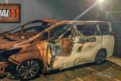 Bangkai Mobil Terbakar Seperti Milik Via Vallen Masih Bisa Hasilkan Cuan