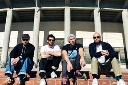 Profil Coldplay, Band Asal Inggris yang Dikabarkan bakal Konser di Jakarta
