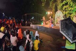 Tersihir Sendratari Purna Ramayana, Tetap Ramai Penonton meski Diguyur Hujan