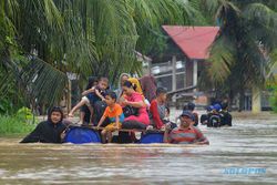 Banjir Rendam Permukiman di Padang Pariaman, Ratusan Warga Mengungsi