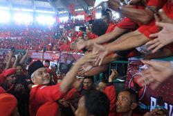 Ganjar Pranowo Konsolidasi Pilpres 2024 dengan Ribuan Kader PDIP di Jember