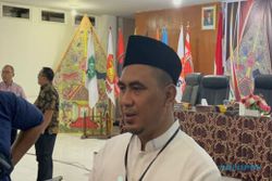 Wagub Jateng Gus Yasin Daftar Anggota DPD RI ke KPU, Bawa 8.000 Berkas Dukungan