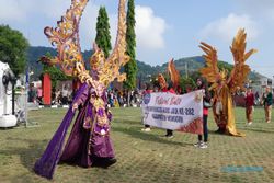 Seru! Karnaval Batik Lokal di Alun-alun Sambut HUT ke-282 Wonogiri