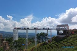 Wisata Jembatan Kaca di Indonesia, Salah Satunya di Kemuning Karanganyar