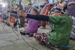 Melestarikan Budaya Kerajaan Mataram Lewat Gladen Jemparingan di Sriwedari Solo