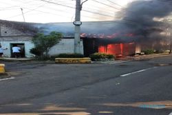 SPBU Mini di Sidomukti Salatiga Terbakar, Pemilik Dilarikan ke Rumah Sakit