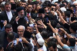 Kunjungi Masjid Istiqlal Jakarta, Presiden Iran Ikuti Salat Zuhur Berjamaah