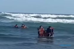 Mandi di Laut, Pelajar asal Madura Terseret Ombak Pantai Parangtritis