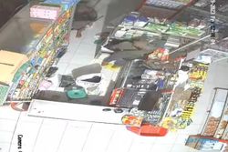 Diduga Komplotan, 4 Maling Bobol Toserba & Salon di Trucuk Klaten Terekam CCTV