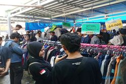 Pasar Pon Ambarawa, Tempat Kaum Milenial Berburu Pakaian Bekas Impor