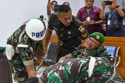 Terlibat Kasus Narkoba, 2 Prajurit TNI Menangis Usai Divonis Bui Seumur Hidup