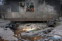 Diawali Ledakan & Percikan Api, Semburan Lumpur Panas Muncul di Mempawah Kalbar