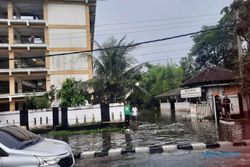 Ring Road Selatan Yogyakarta Kebanjiran, Lalu Lintas Macet Total