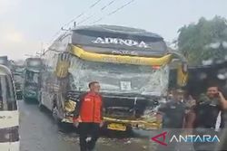 Bus Rombongan Calon Haji Asal Pamekasan Alami Kecelakaan di Jalan