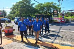 Jalan Kaki 1 Km, Rombongan Partai Demokrat Klaten Daftarkan 50 Bacaleg ke KPU