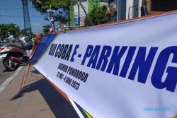 Ditentang Juru Parkir, Pemkab Ponorogo Tetap Terapkan Parkir Elektronik
