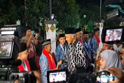 Gubernur Ganjar Pranowo Lepas 360 Calhaj Kloter I asal Grobogan ke Madinah 