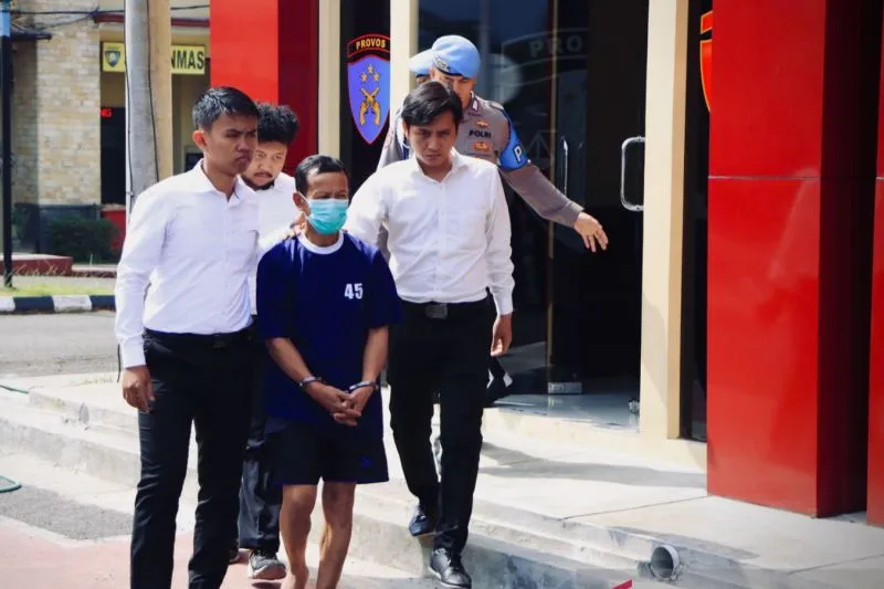 Guru Ngaji di Bandung Cabuli Belasan Anak, Iming-Iming Jadi Pintar & Barokah