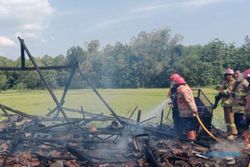 Lupa Matikan Api Tungku Kayu Bakar, Rumah di Klego Boyolali Ludes Terbakar