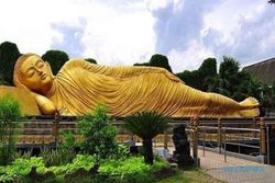 Mengenal Patung Buddha Tidur di Mojokerto, Terbesar Ketiga di Dunia