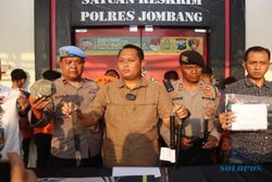 Rusuh! Rombongan Pesilat Aniaya 2 Polisi & Rusak Mobil Patroli di Jombang