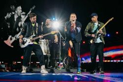 Euforia War Tiket Coldplay hingga Sandiaga Uno Gigit Jari, Ini Ulasannya