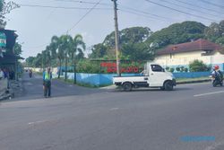Jl Solo-Purwodadi Ditutup, Pengguna Jalan Masuk Kampung Bikin Khawatir