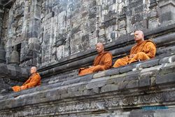 Kunjungi Candi Prambanan & Sewu, Biksu Thudong Melihat Jejak Hindu-Buddha