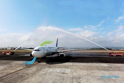 Dari Laut ke Udara, Begini Sejarah Prosesi Water Salute yang Ada di Bandara