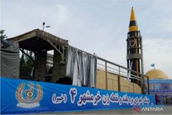 Iran Pamer Rudal 5 Kali Kecepatan Suara dan Bisa Jelajah 1.400 Km