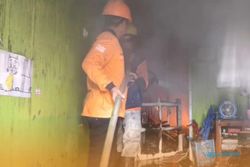 Anak Bermain Korek Api di Kamar, Rumah Warga Tumpang Krasak Jati Kudus Terbakar