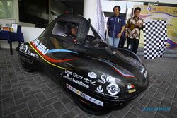 ITS Luncukan Mobil Hemat Energi Sapuangin XI Evo 3 di Surabaya