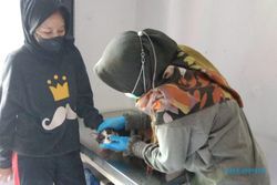 Waspadai Rabies, Kucing Piaraan Warga Semarang Disuntik Vaksin di Puskeswan