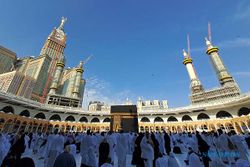 Umat Islam Laksanakan Umrah Wajib di Makkah Sebelum Puncak Ibadah Haji