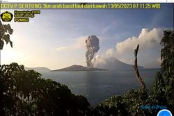 Dua Hari Ini, Gunung Anak Krakatau Erupsi Puluhan Kali