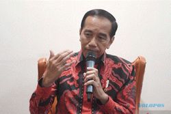 Jokowi Sebut Ganjar Pranowo Berani dan Punya Nyali ke Pilpres 2024