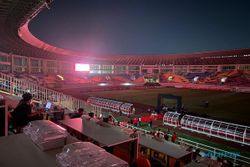 Launching Skuad Persis Solo, Stadion Manahan Dibuat Gelap Gulita