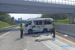 Minibus Pengantar Calhaj Asal Tegal Kecelakaan di Tol Salatiga, 8 Orang Terluka