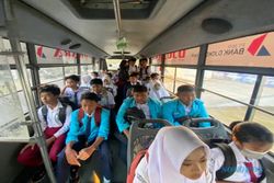 42 Pelajar Rasakan Pelayanan Perdana Bus Sekolah Dishub Sragen