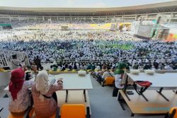 Puluhan Ribu Kader PKB Padati Stadion Manahan Solo Ikuti Harlah ke-25