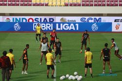 Latihan Skuad Persis Solo Jelang Laga Kontra Borneo FC di Stadion Manahan