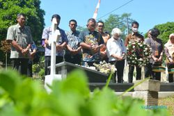 Jelang Hari Jadi ke-1.273, Pj Wali Kota Salatiga Ziarah ke Makam John M Manoppo