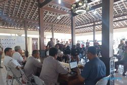 Demo Balai Desa, Ini Tuntutan & Kesepakatan Warga dengan Kades Godog Polokarto