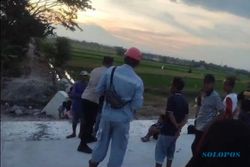 Jalan Desa Tertutup Proyek Tol Solo-Jogja, Warga Sawit Boyolali Gelar Aksi Demo