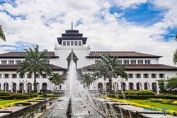 Histori Gedung Sate, Ketika Ibu Kota akan Dipindah dari Batavia ke Bandung