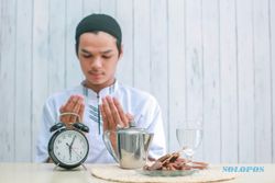 Niat Puasa Ramadan Sebulan Penuh, Lengkap dengan Aturan Membacanya
