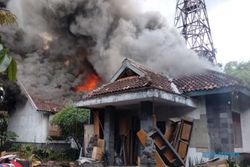 Rumah Bekas Kantor Radio Bikima di Sleman Terbakar Minggu Siang