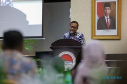 Mahfud MD: Hentikan Debat KPK vs TNI, Fokus Penegakan Hukum Dugaan Suap