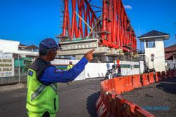 Simpang Joglo Solo Ditutup, Rangka Jembatan Rel Layang Mulai Dikerjakan