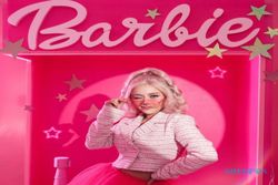 Deretan Artis Cosplay Jadi Barbie, Salah Satunya Rachel Vennya